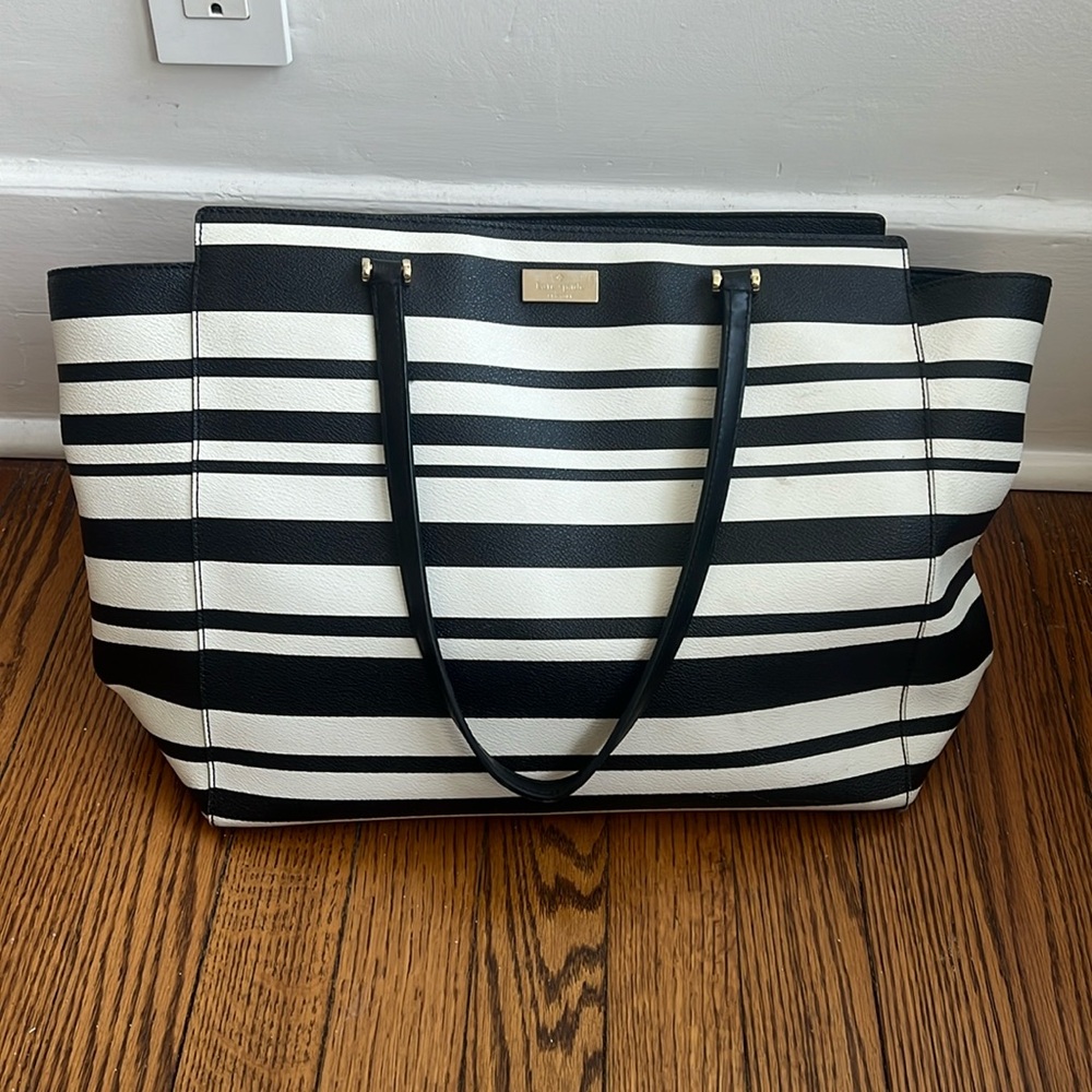 Black and white Kate Spade purse